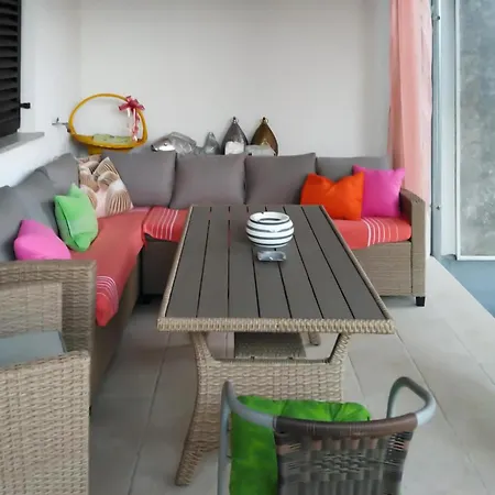Apartment 1 Bedroom Lovely In