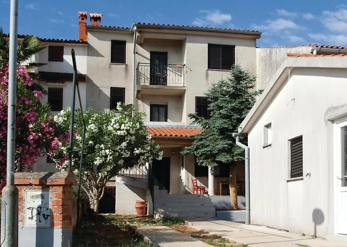 1 Bedroom Lovely In Apartmán Pula